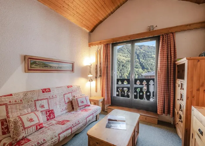 La Poya Hotel *